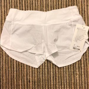 BRAND NEW white lulu lemon 2.5’’ speed up short